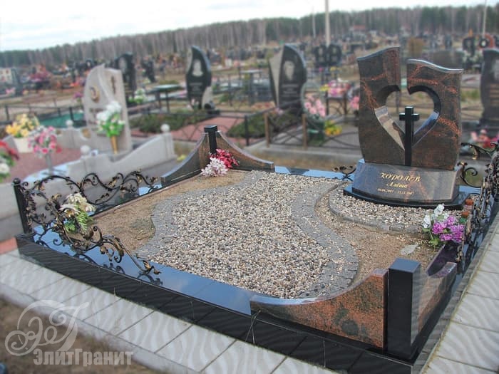 Благоустройство могил в Минске - отмостка могилы